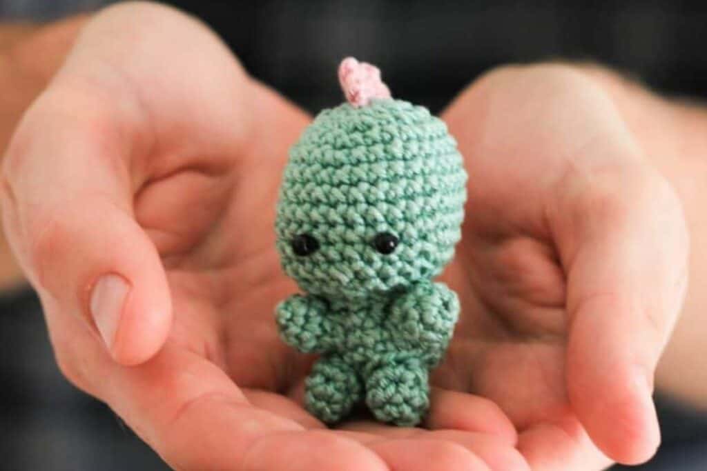 Teeny tiny crochet dinosaur pattern