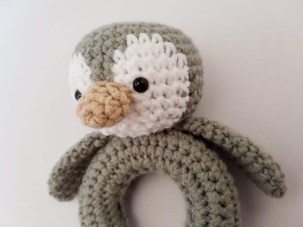 crochet penguin teether | baby crochet patterns