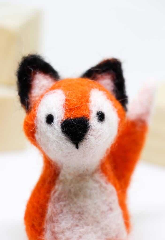 Needle Felting Animals - Felting for Beginners - Easy Needle Felted Fox -  Free Felting Pattern 