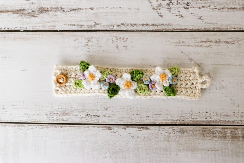 flower bracelet crochet pattern