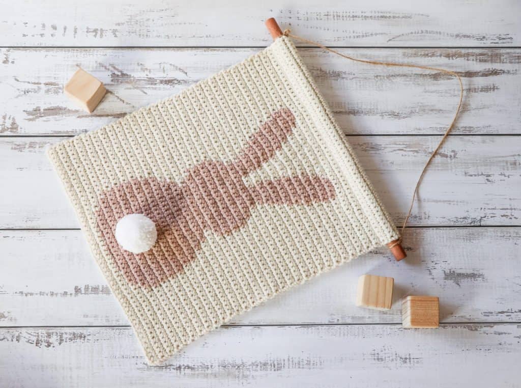 Rabbit wall hanging crochet pattern | crochet nursery decor