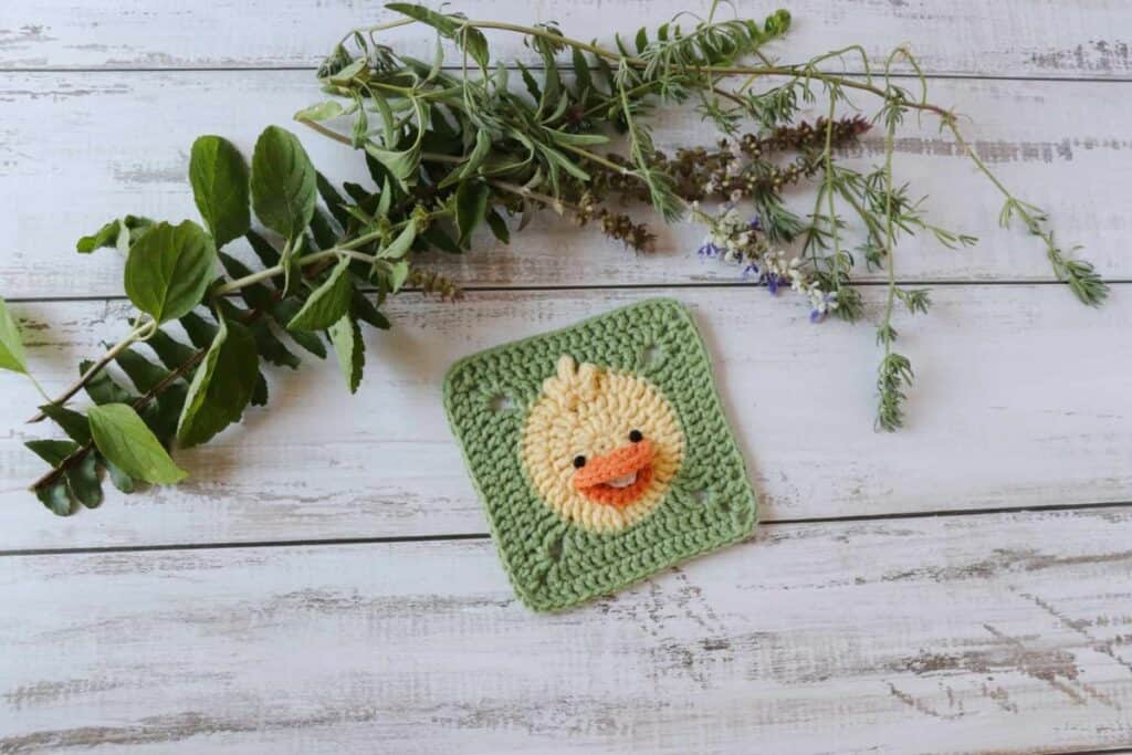 Crochet duck square pattern | Animal granny square