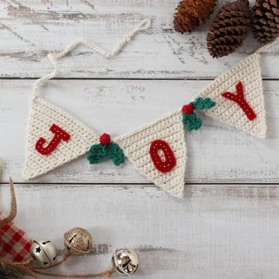 crochet Christmas bunting