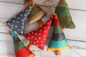 Scrap fabric Christmas decoration | Quick sewing project