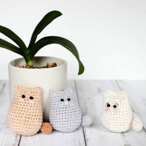 3 crochet amigurumi cats 