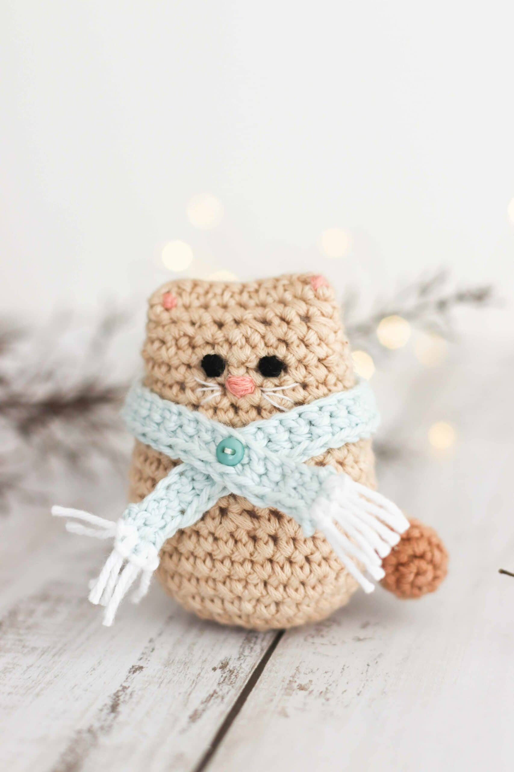 Itty Bitty Angel Kitty | Crochet angel cat pattern