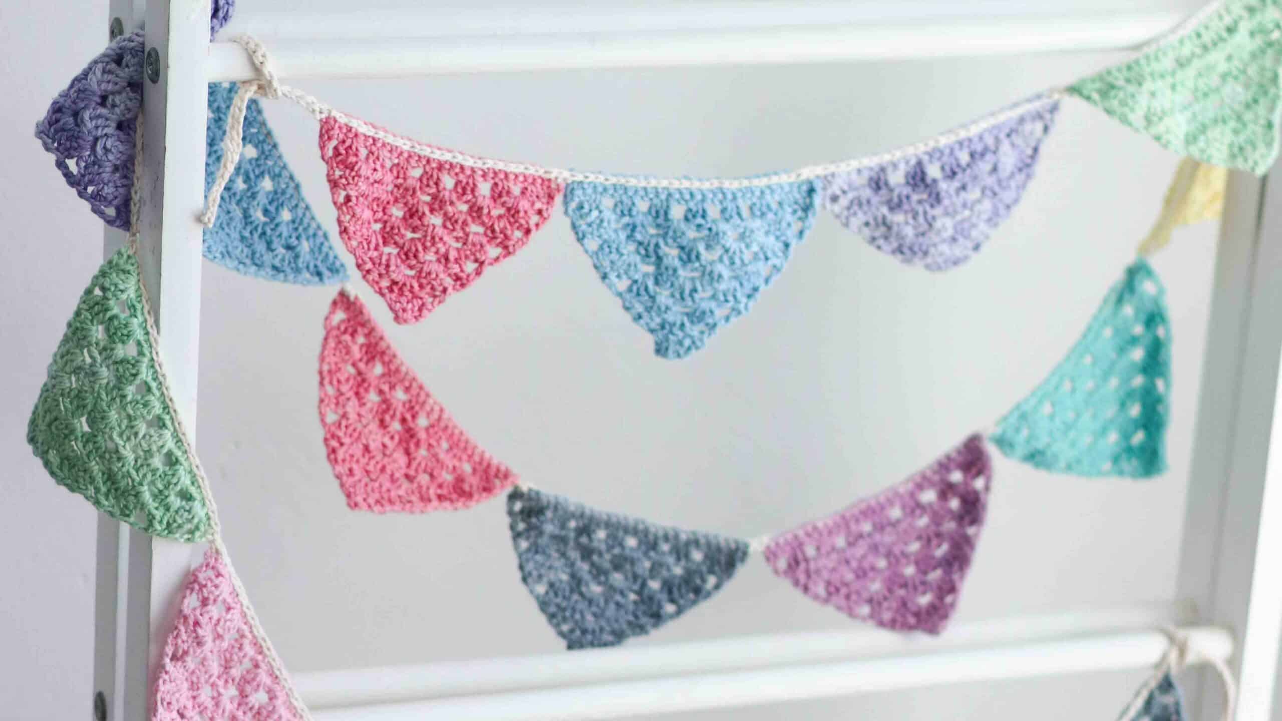 Granny stitch crochet bunting pattern