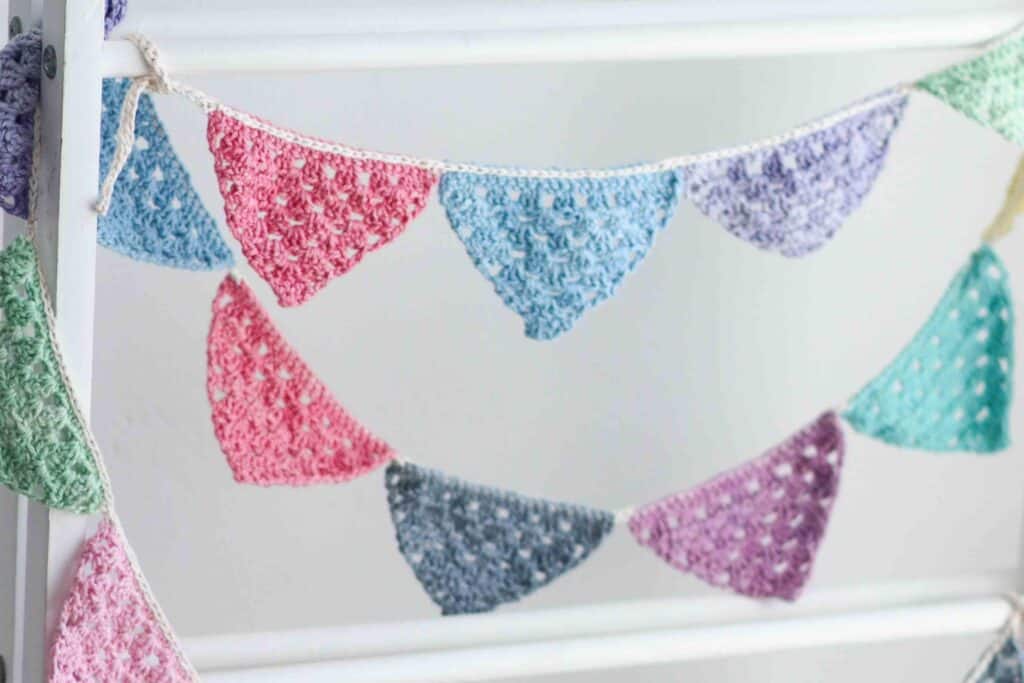 Granny stitch crochet bunting pattern